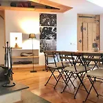 Lindo Loft In The Centre Of Lisbon, With Fireplace